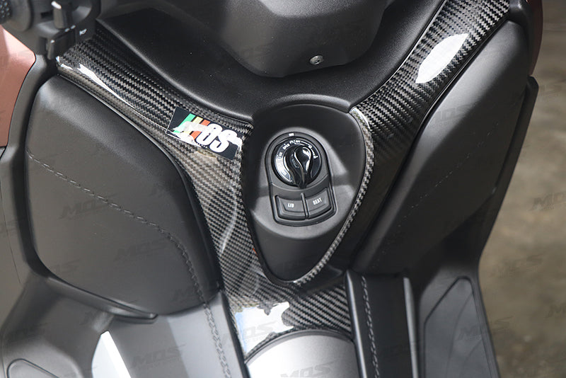 MOS カーボンレッグシールドインナーパネル【XMAX250/300】