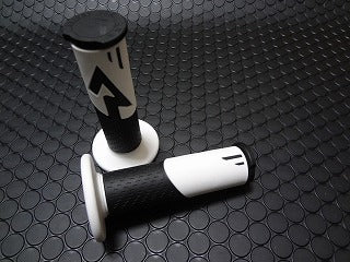 BCD ハンドルグリップ 【WHITE/BLACK】