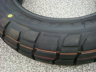 チューブレスタイヤ 【MAXXIS マキシス 120/80-12】