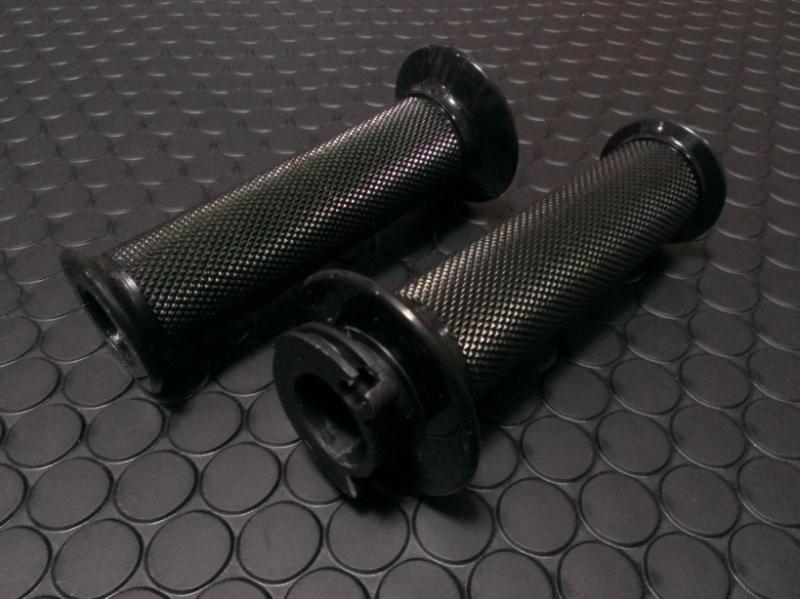 グリップ＆スロットル インナーチューブ付【アドレスV100】補修用