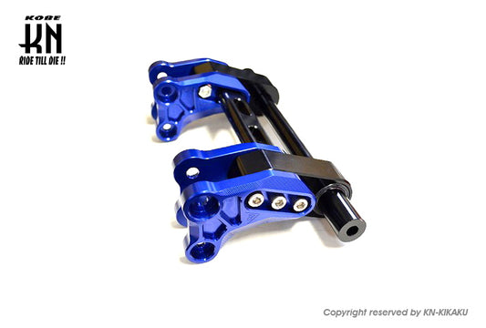 ZOO 強化アルミエンジンハンガー【シグナスGRYPHUS(6型)/BWS125(3型)/NMAX125/155(2型/V2】ブルー/ブラック