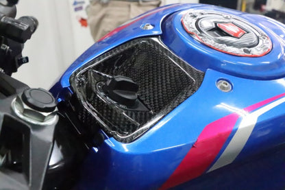 MOS カーボンイグニッションキーカバー【GSX-R 125/150】【GSX-S 125/150】