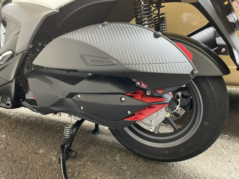 KOSOエアロエアクリーナーリッド カーボンルック 【シグナスGRYPHUS(6型)/BWS125(3型)/NMAX125/155(2型/V2)】