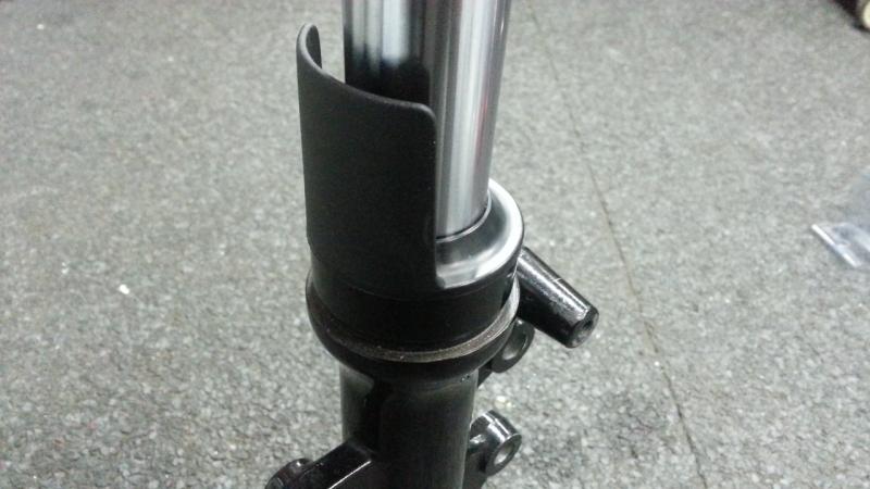 シグナスX【台湾仕様33φ】 BWS125 ダストカバー