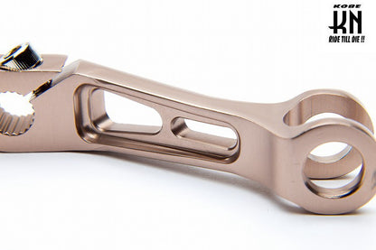 ブレーキカム【アドレスV125/V100】レッド