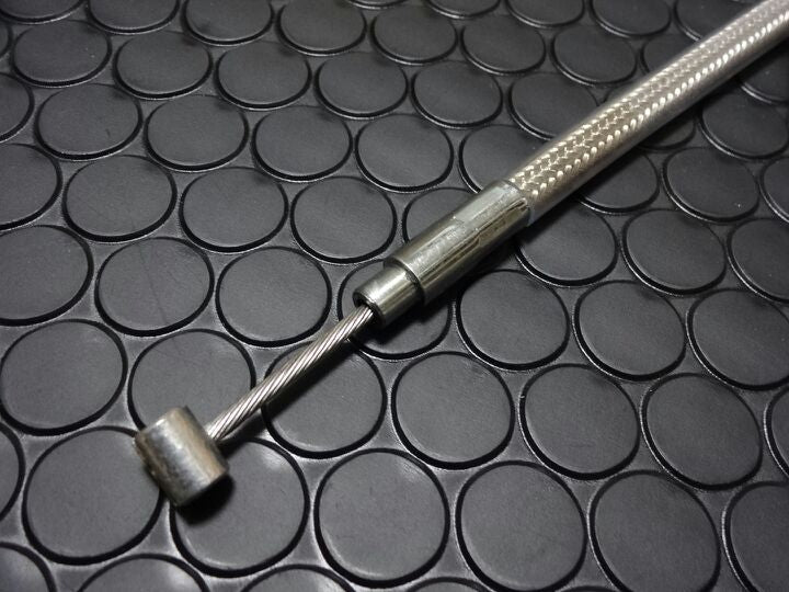 アドレスV125　リアブレーキ強化ステンメッシュケーブル【K5/K6】