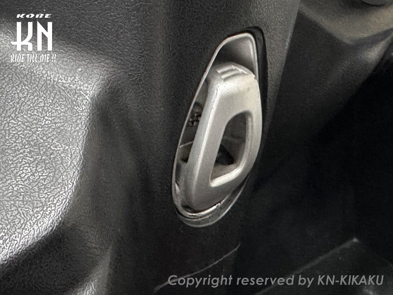 ヘルメットホルダー【シグナスX2-3型/マジェスティS/SMAX】