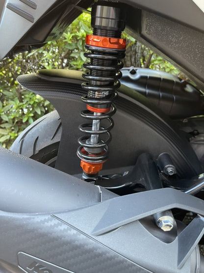 カーボン調ショートリアフェンダー 大径タイヤ向き【シグナスGRYPHUS6型】