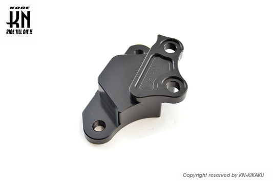 フロントキャリパーサポート【ブラック】XMAX250/300 4POTブレンボ専用STDディスク用