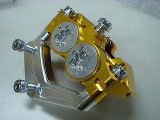 アルミ削りだしキャリパー【4POT/200mmDISK用/ゴールド】