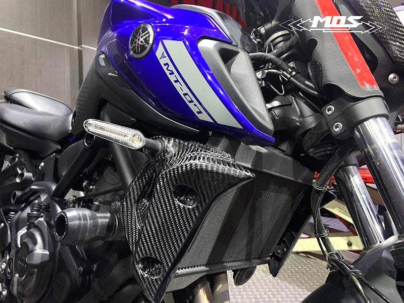 MOS カーボンラジエーターカバー 【MT-07/2021年モデル】